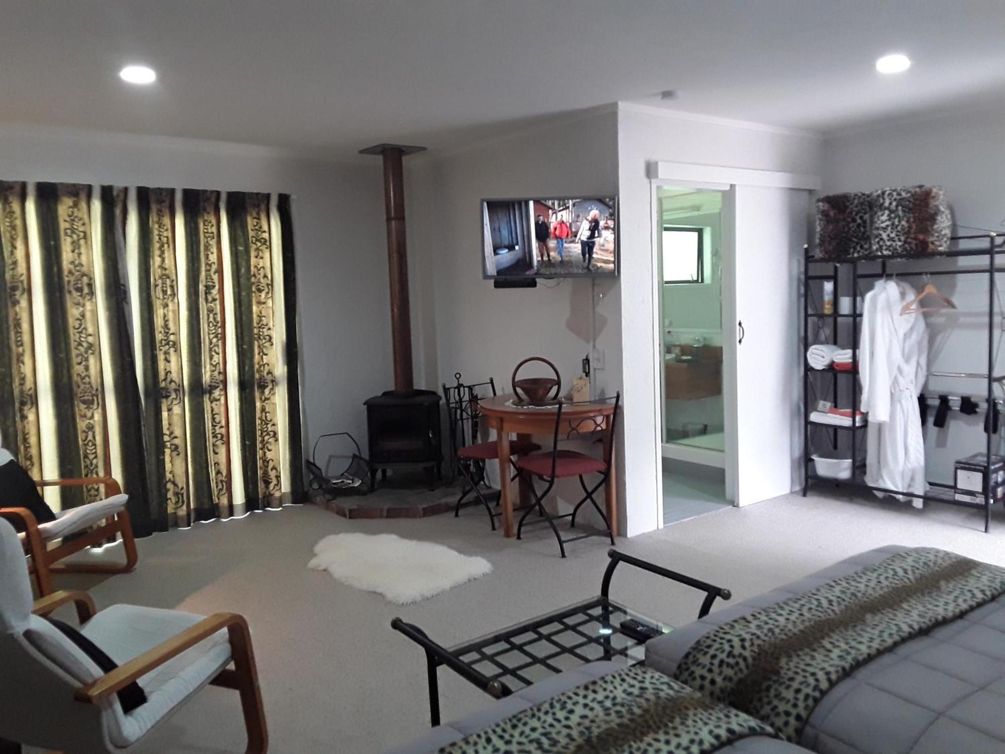 הוילה סטרטפורד Tepopo Gardens Rural Retreat מראה חיצוני תמונה