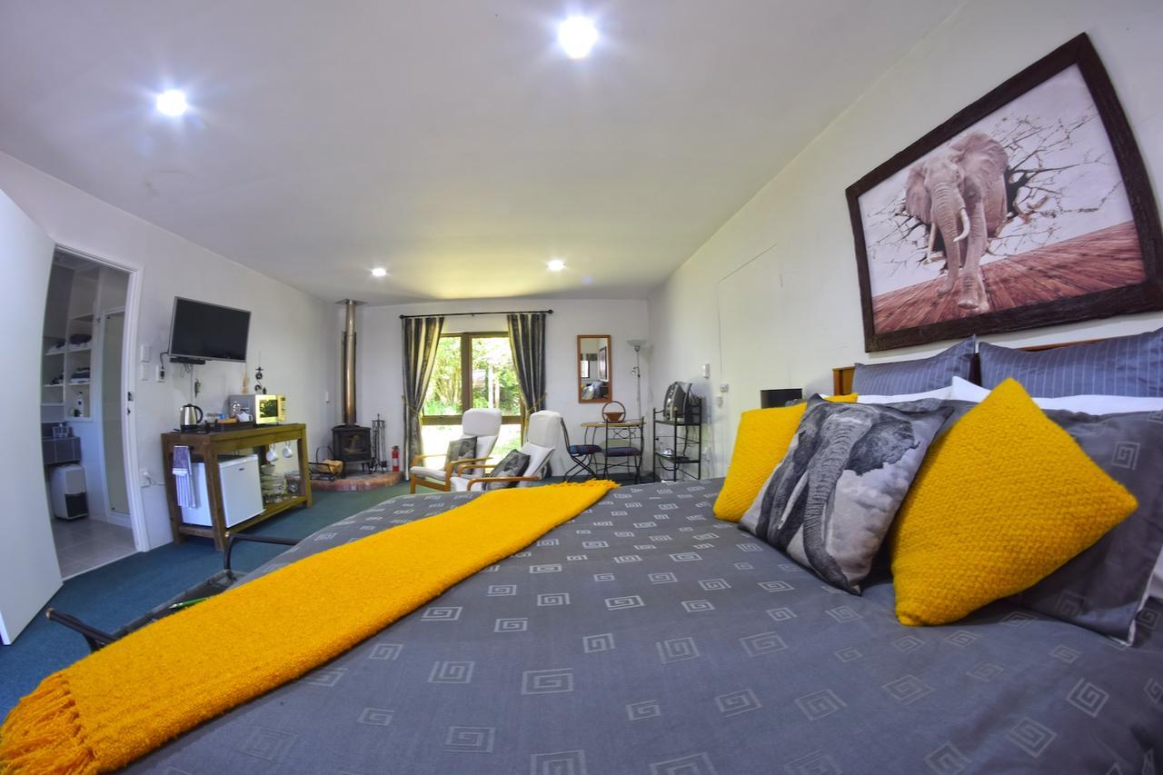 הוילה סטרטפורד Tepopo Gardens Rural Retreat מראה חיצוני תמונה